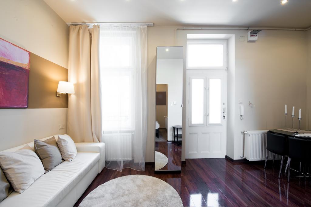 Little Boss Apartment Budapesta Exterior foto